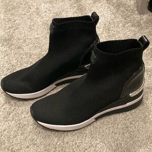 Michael Kors Skyler Stretch-Knit sock sneaker size 7